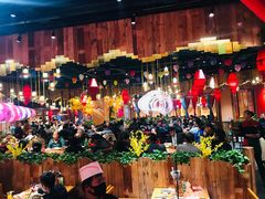 -老滇山寨•云南特色菜•地方菜•民族风情歌舞表演(金碧店)