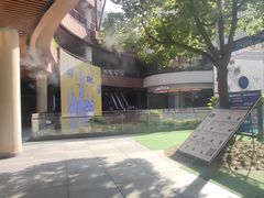 -瑞虹新天地月亮湾