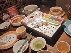 手抓羊肉羊腿肉加酱料小菜-相约·羊村小馆非遗手抓肉(七一酱园店)
