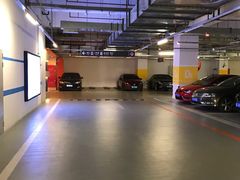 -虹桥天地-停车场