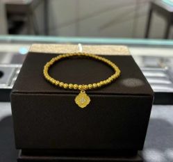 -周生生Chow Sang Sang(先天下店)