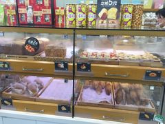 面包甜点陈列柜-仟吉(沿港路店)