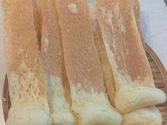 锅边馍-深巷家味馆.湖北头牌红烧鱼头拌饭(黄陂店)
