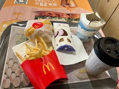 -麦当劳(世界城广场店)