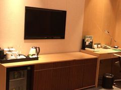 -苏州汇融广场假日酒店