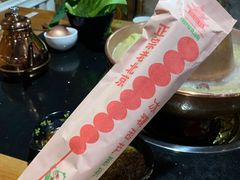 -果松木炭酸菜铜火锅·外婆参鸡汤