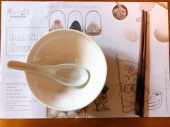 餐具摆设-南小馆(迪士尼小镇店)