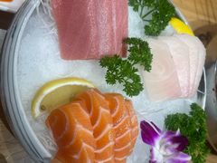 -青瓦餐厅·生鱼片·韩园烤肉(西塔店)