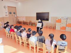 -小门牙好性格托育(北外滩中心)