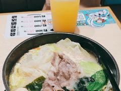 -灵芝妹子海鲜米线(劳动公园店)