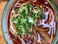 -拈签一笑黄牛肉辣卤串串