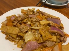 兴坪小炒肉-老街坊餐吧