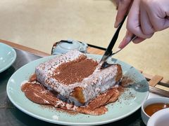 漏奶滑-潮界(LU·ONE凯德晶萃广场店)