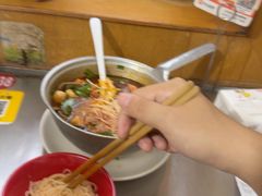 -铁锅哥米线