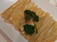 -七欣天香辣蟹火锅(闵行浦江欢乐颂店)