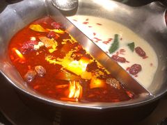 花胶鸡鸳鸯锅-湊湊火锅·茶憩(和平大悦城店)