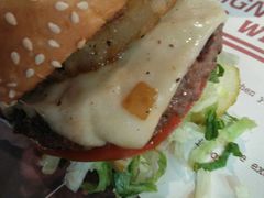 -The Habit Burger Grill 哈比特汉堡(爱琴海店)