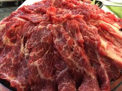 安格斯牛肉-鲜入围煮花胶鸡海鲜火锅