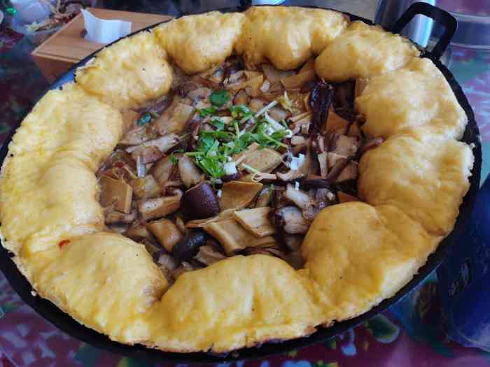 喀左丹东风味鱼锅饼子-"进来之后选的杂鱼锅,四个人吃刚刚好,再加.