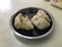 -黄阿姨锅贴大王(万航渡路店)