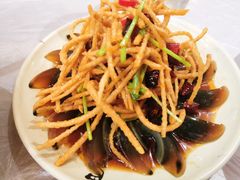 馓子拌皮蛋-巴厘龙虾·榜首油焖大虾(洞庭·艺术洋房店)
