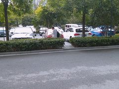 -杭州国家高新技术产业开发区（滨江）办事服务大厅停车场