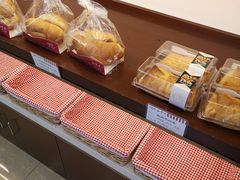-红宝石·鲜奶小方·海派西点房(南翔店)