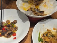 -头上红煨盐鸡·非遗院子餐厅