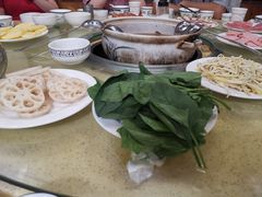 -东巴谷野生菌火锅餐厅