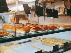 面包甜点陈列柜-仙峰天然面包(迎宾路店)