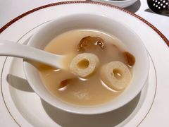 招牌松茸清汤底-洋房火锅(新天地店)