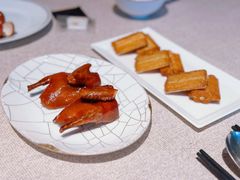 脆皮乳鸽-新荣记(平安金融中心店)