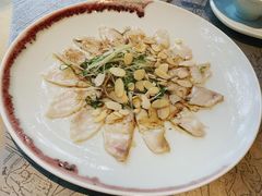 薄切鲜鱼片-穹六人间 people 6(岳阳路店)