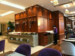 -南湖名都·景湖轩全日制餐厅·海鲜自助·东南亚风味·临湖而食
