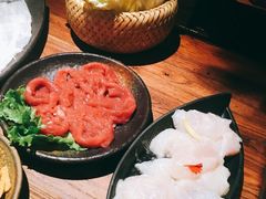 -老牌坊云南鱼豆花火锅(嵩山店)