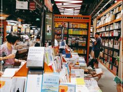 -SISYPHE BOOKS西西弗书店(龙湖滨江天街店)