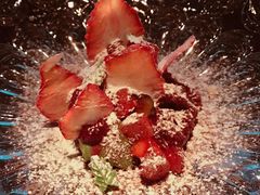 冬天的草莓田-地球美食剧场