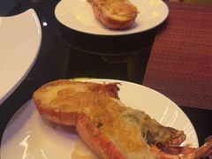 -宝利来国际大酒店-凤凰阁旋转餐厅