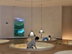 -涨巢·潮玩水疗局