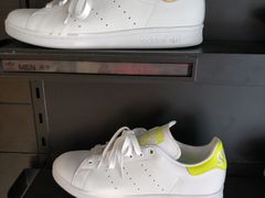 -斯普瑞斯奥特莱斯