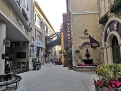 -鲁邦国际风情街(麦世达韩国精品百货店)
