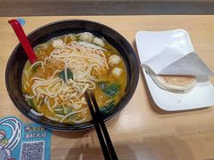 -灵芝妹子海鲜米线(劳动公园店)