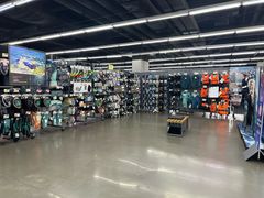 -迪卡侬(顺峰山店)