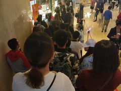 等位区-鲍师傅糕点(国金街店)