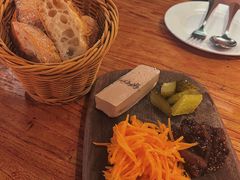 -羽深肉铺 Steak & Wine