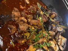 嘎鱼锅-缘福乡村铁锅炖民宿(八达岭店)