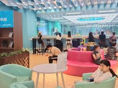 -Swim斯卫姆国际儿童游泳中心(红博中央公园店)