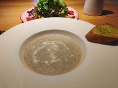蘑菇汤-LUCCA卢卡西班牙海鲜饭(远洋广场店)