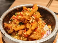 石锅香辣鸡爪-新太二·鲜料川菜(晶耀前滩店)