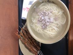 -亮亮面馆(经六路店)